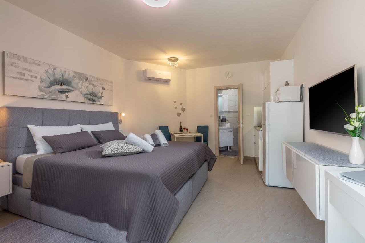 Evita Fazana Premium Studio Apartments מראה חיצוני תמונה